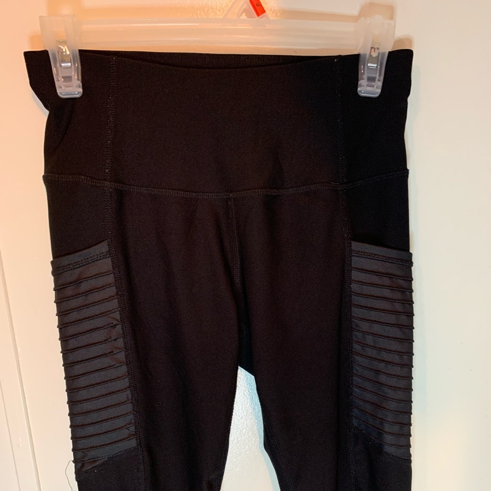 Layer 8 Leggings (SKU 013)